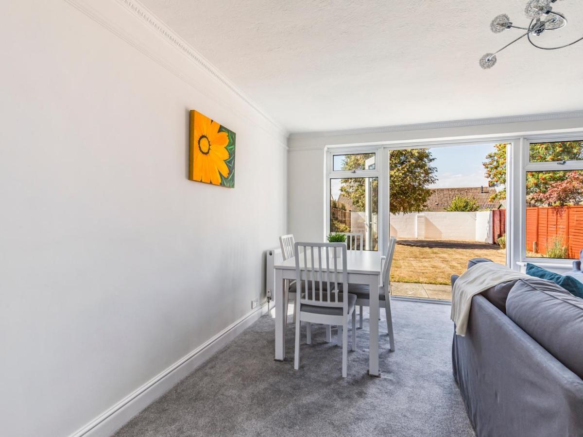 Pass The Keys Lovely Ground Floor Flat With Large Garden Chichester Esterno foto
