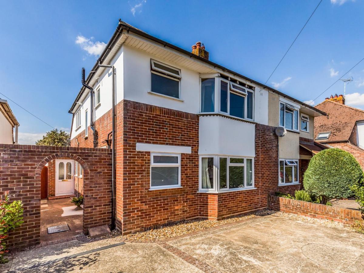 Pass The Keys Lovely Ground Floor Flat With Large Garden Chichester Esterno foto