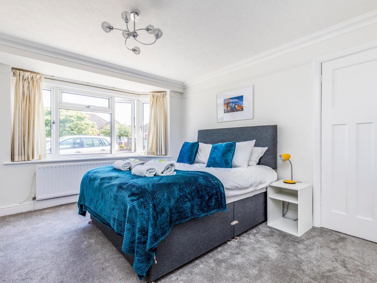 Pass The Keys Lovely Ground Floor Flat With Large Garden Chichester Esterno foto